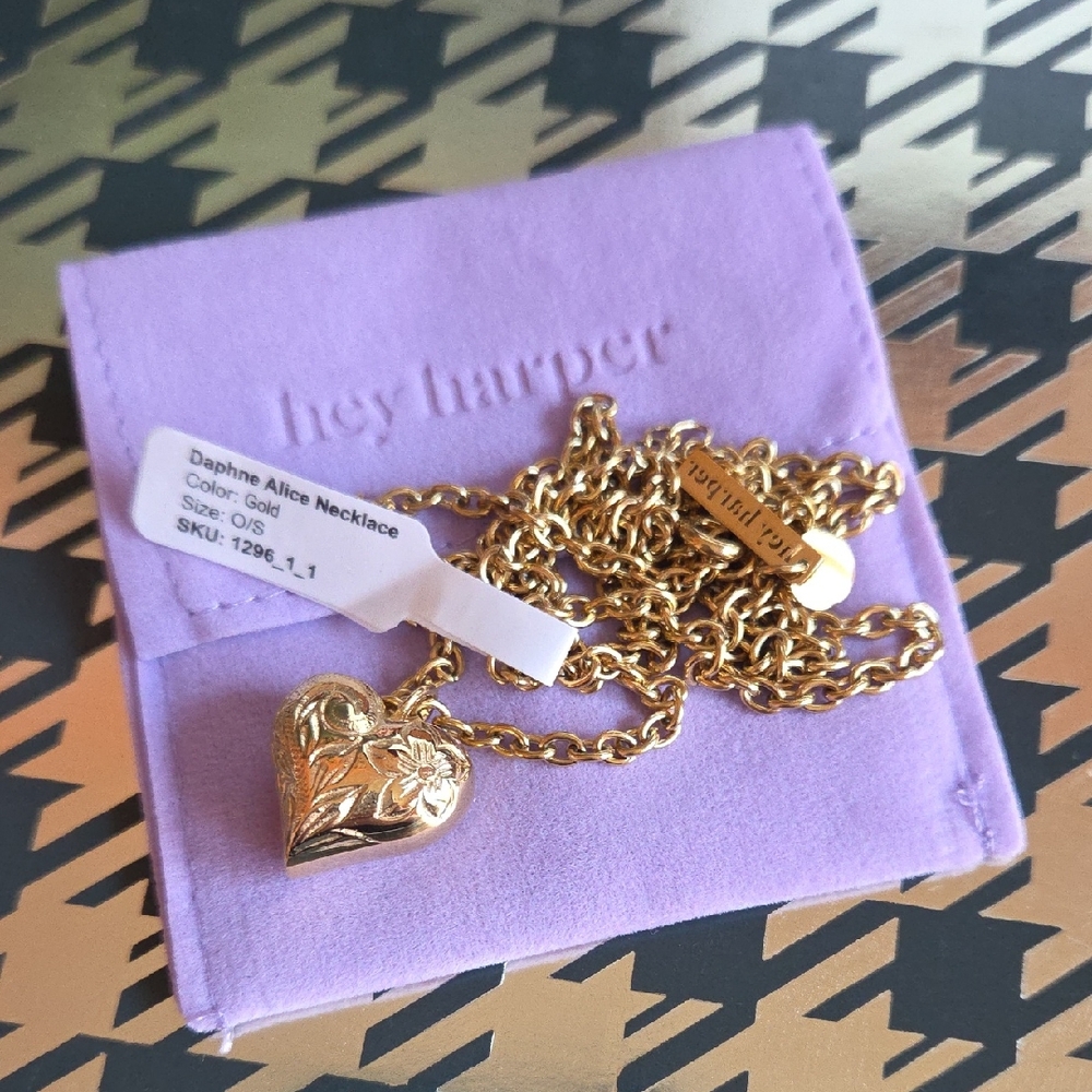 Hey Harper Daphne Heart Pendant Necklace